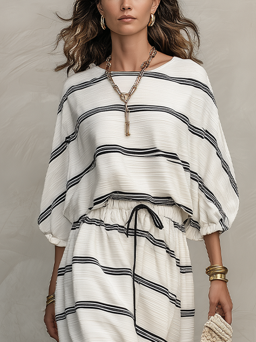 Casual Black And White Striped Skirt Suit
