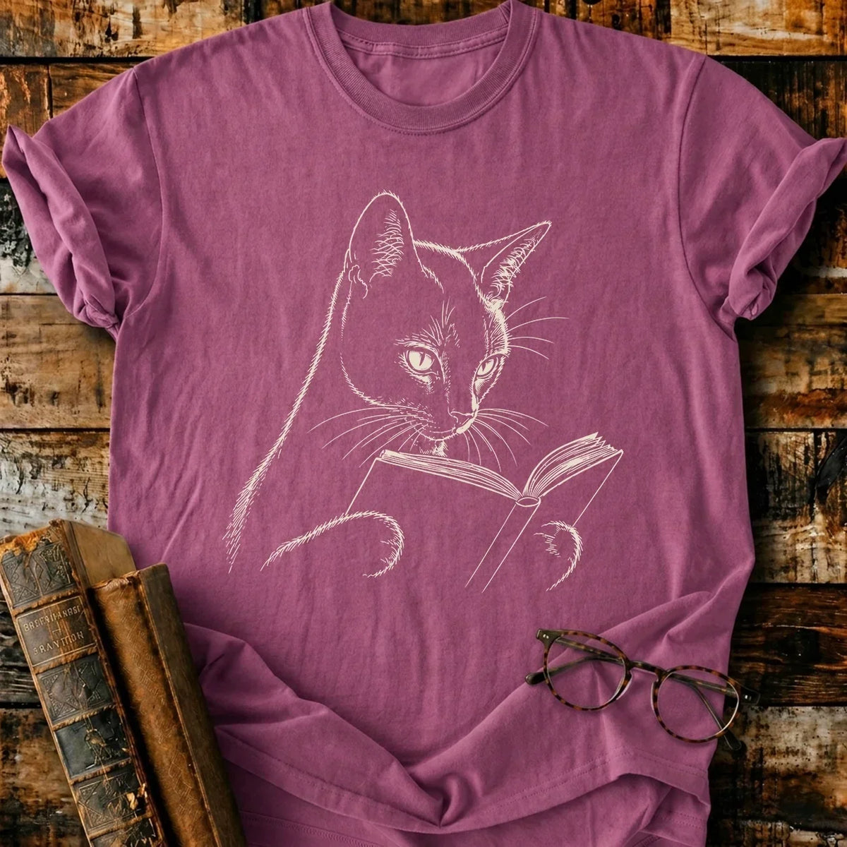 Siamese Cat Reading T-Shirt