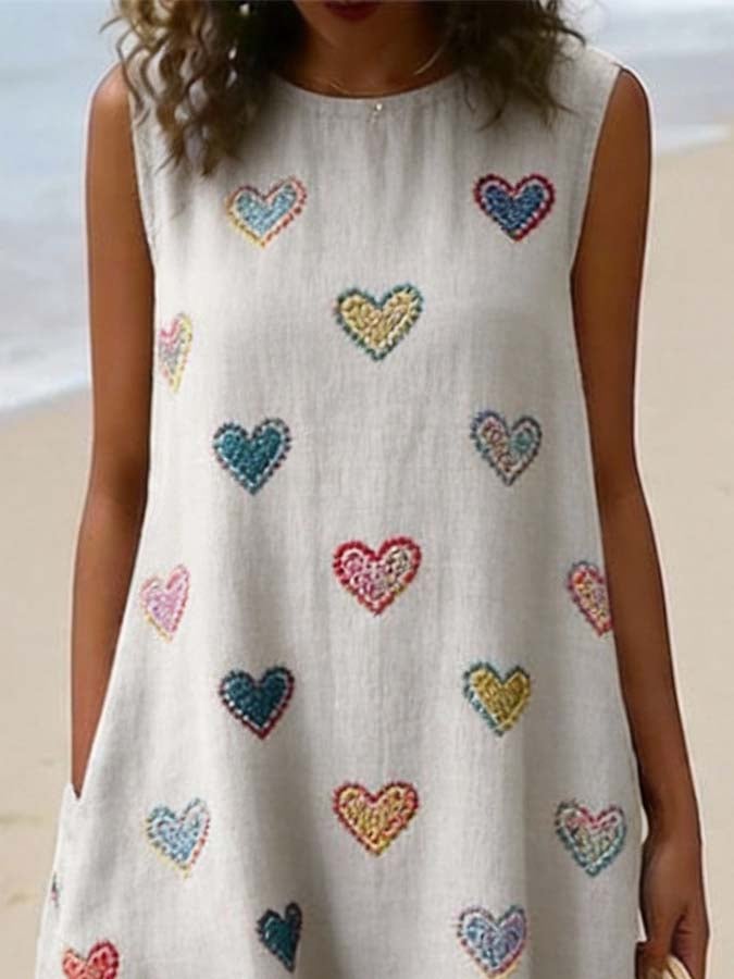 Women'S Casual Sleeveless Dress With Heart Print And Round Neckline